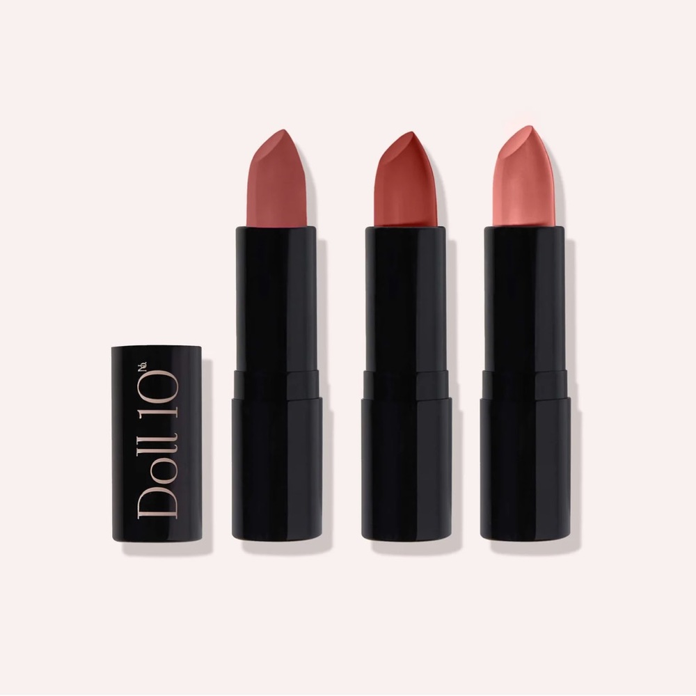 ✨NEW IN BOX✨ Doll 10 DOLL VAULT
KISSES & COMPLIMENTS LIP ROUGE COLLECTION - Picture 4 of 9